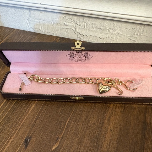 Y2K gold juicy couture bracelet - Picture 1 of 5